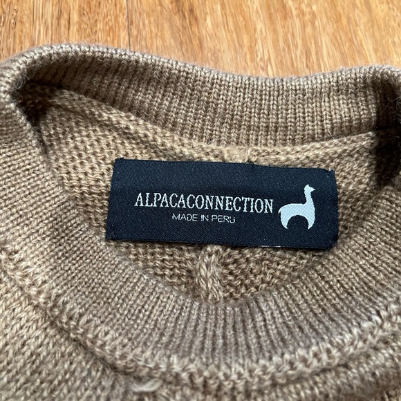 Alpaca Connection Knit Women’s Poncho Made in Peru Brown - Picture 2 of 2